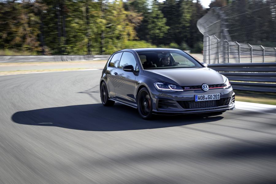  Volkswagen Golf GTI TCR 3-Door (Typ 5G) 2019 года  (WW) (фото 38 из 107)